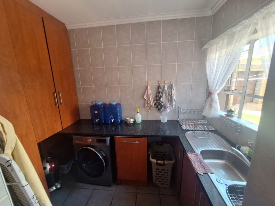 3 Bedroom Property for Sale in Pellissier Free State